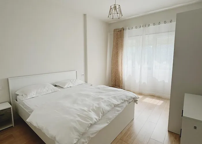 View Premium Тирана